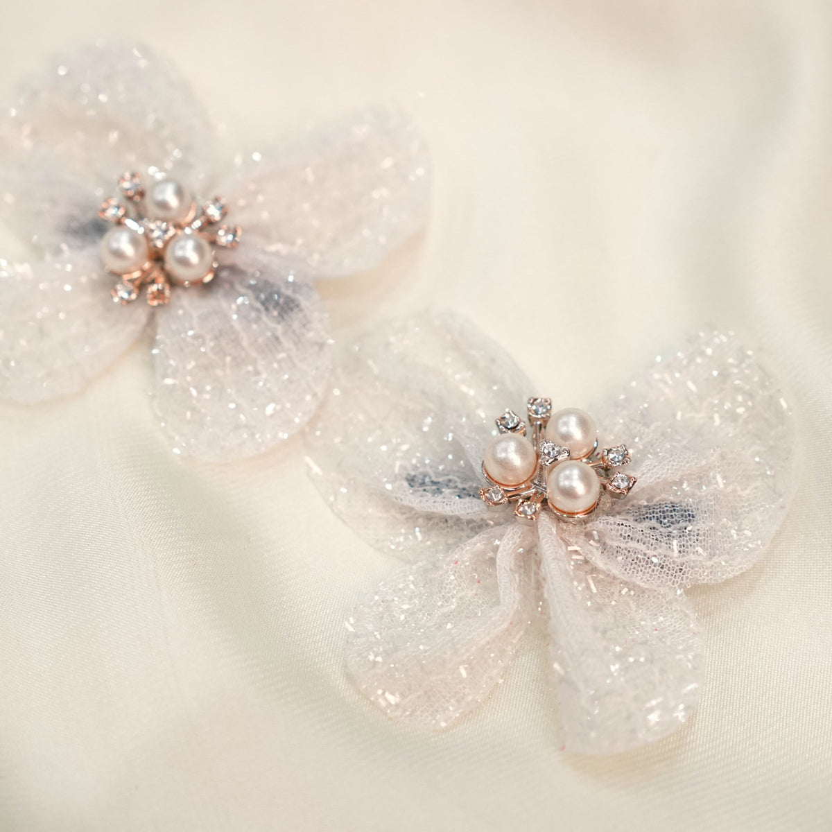 White Rhinestone Pearl Shimmer Hairclip