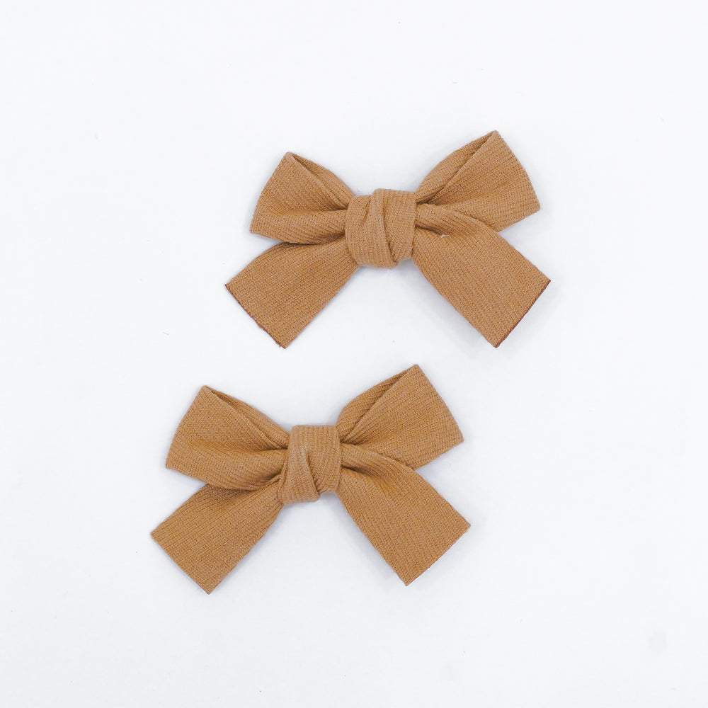 Camel brown bow hairclip