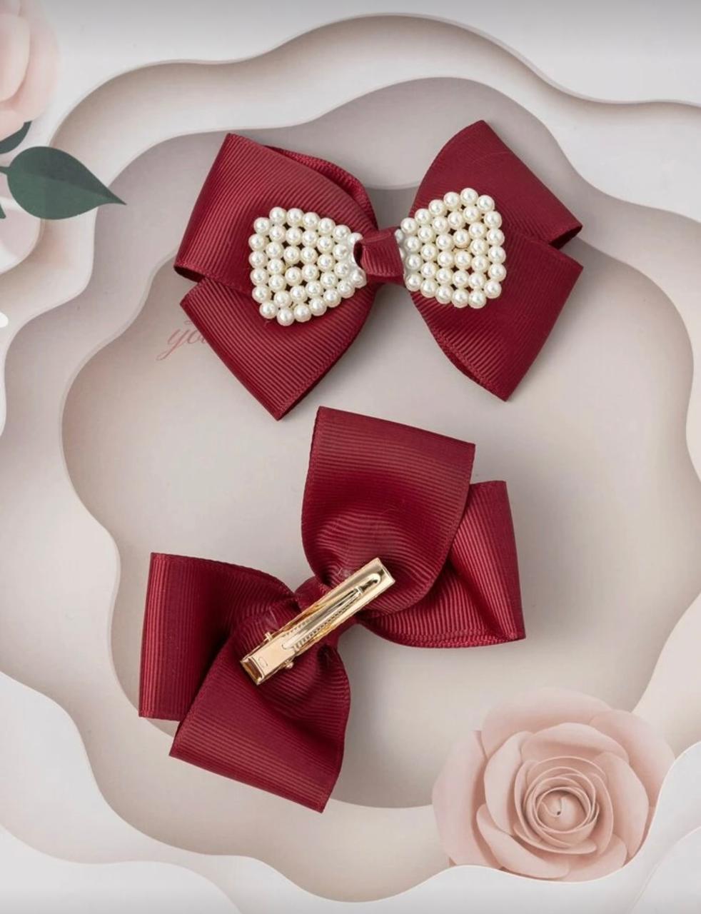 Burgundy faux pearl bow decor hairclip